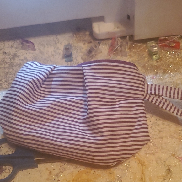 Elegant Striped Purple and White Clutch - Picture 4 of 4